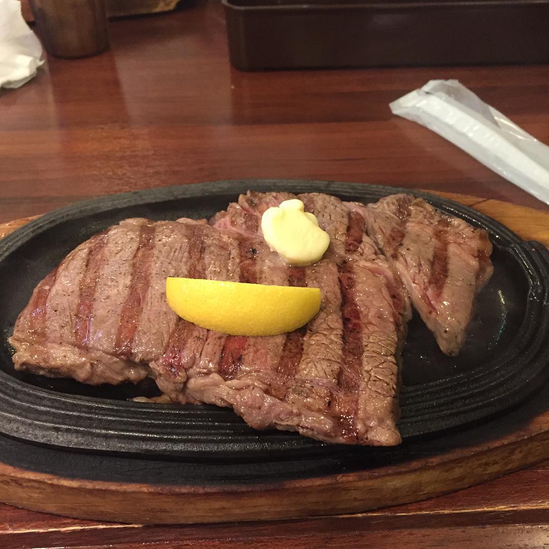 <br />
PUB&gRILLのステーキ230g<br />
1000円( ´ ▽ ` )ﾉ<br />
z<br />
