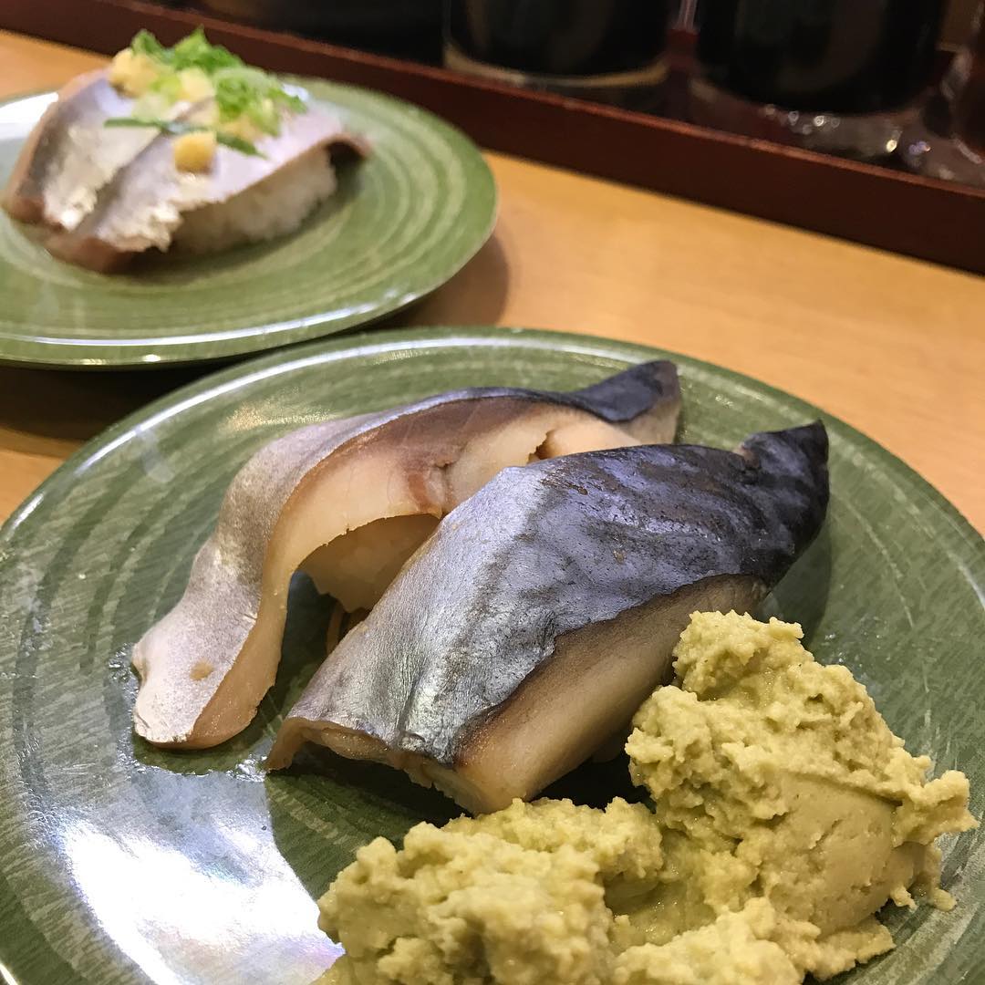 <br />
隣の寿司は良く寿司喰う寿司だ🍣 #寿司<br />
