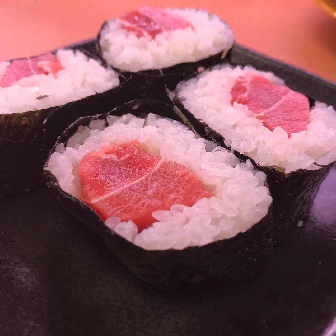 <br />
二日酔いにはお寿司がイイのです🍣 #寿司<br />
