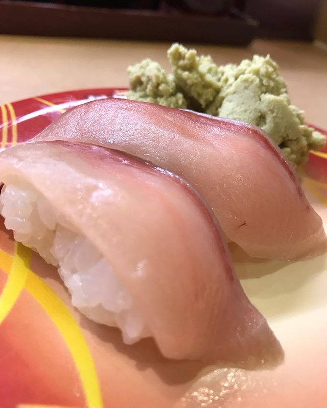 今日は中津のパイプカフェでライブするのでお寿司の練習デス🍣昨日もお寿司屋でたらふく飲んだので寿司寿司🍣