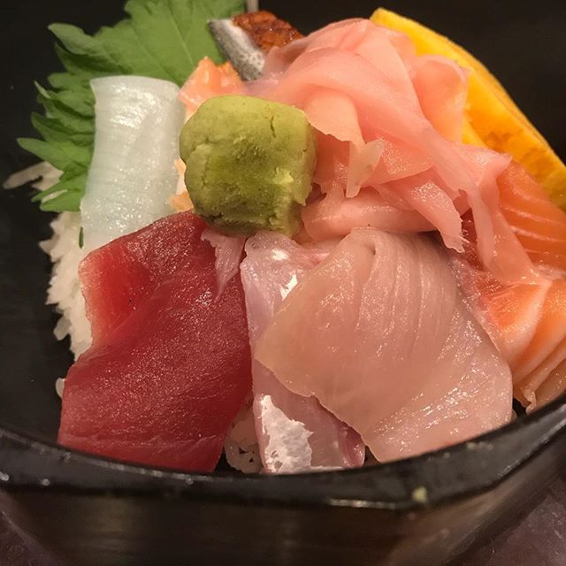 海鮮丼だぜ〜🐟