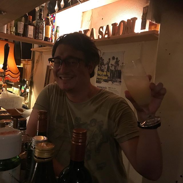 大阪サロンで飲みました🍺
楽しいフレンチバー🇫🇷